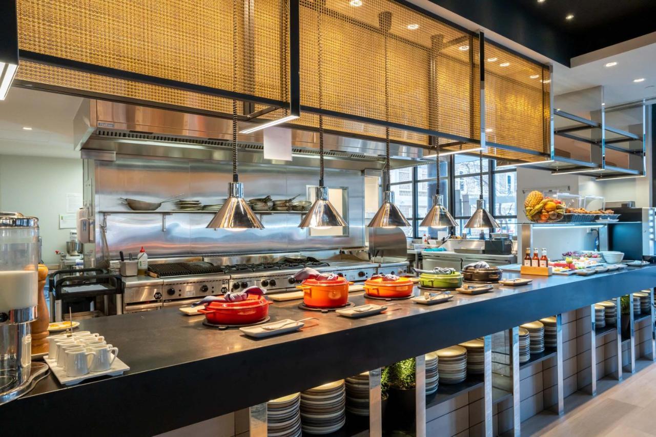 培泊维莫斯酒店 阿德莱德 外观 照片 The kitchen at the restaurant