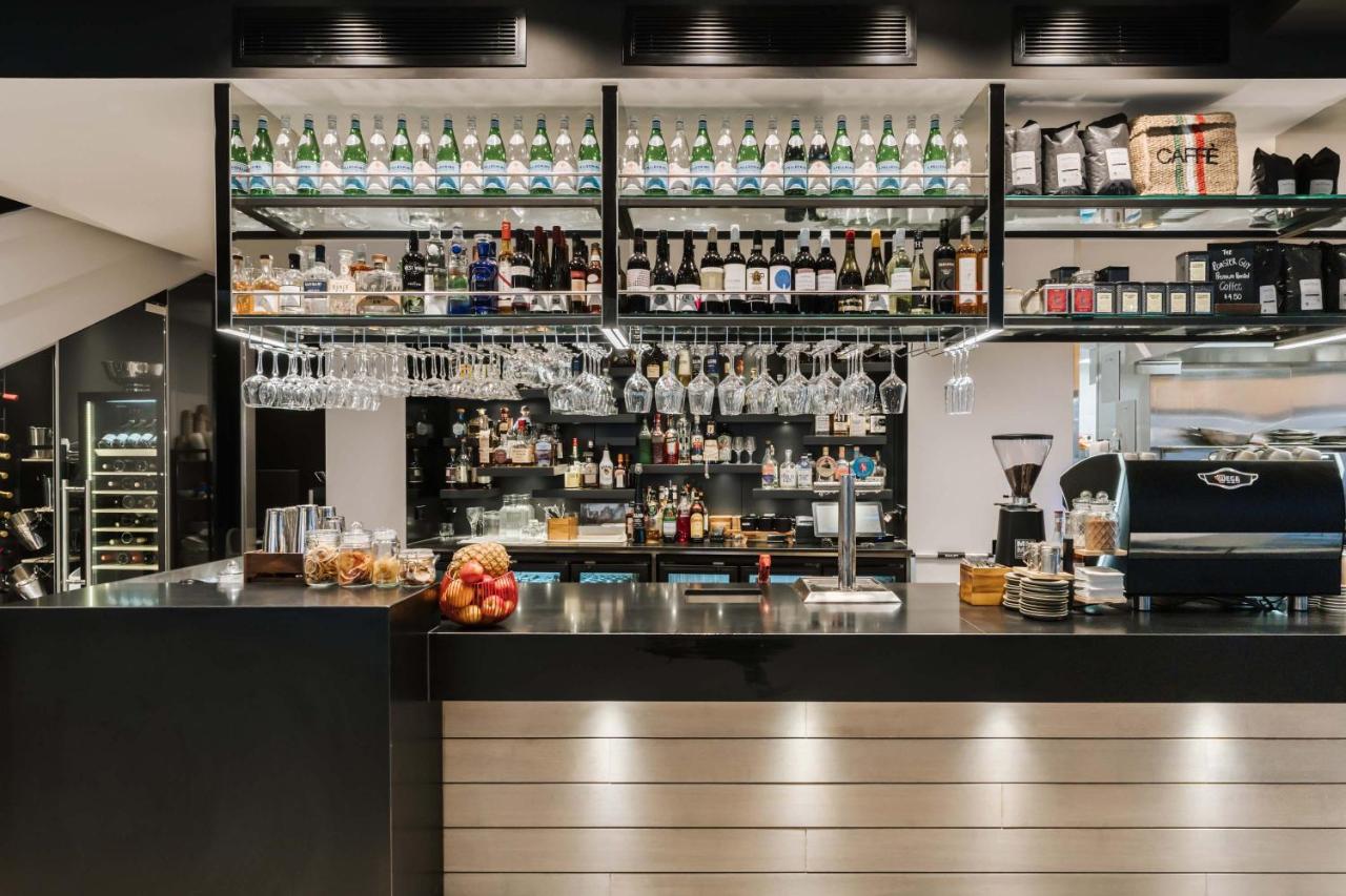 培泊维莫斯酒店 阿德莱德 外观 照片 The bar at the restaurant